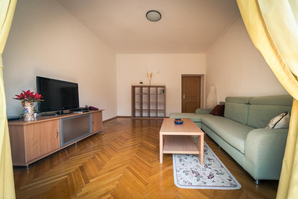 פודגוריצה Apartment Kruna Center מראה חיצוני תמונה